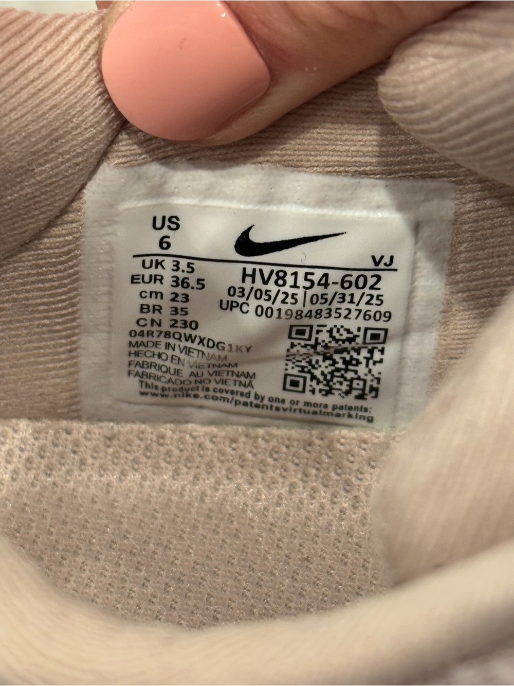 Women’s Nike Vomero Plus - Picture 4 of 5